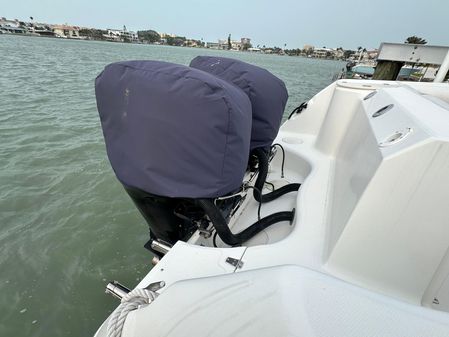 Boston-whaler 255-CONQUEST image