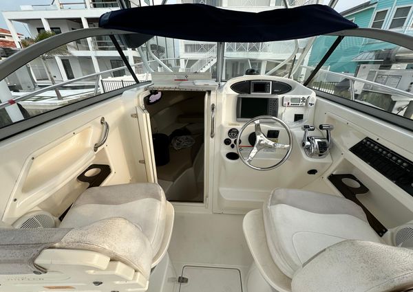 Boston-whaler 255-CONQUEST image