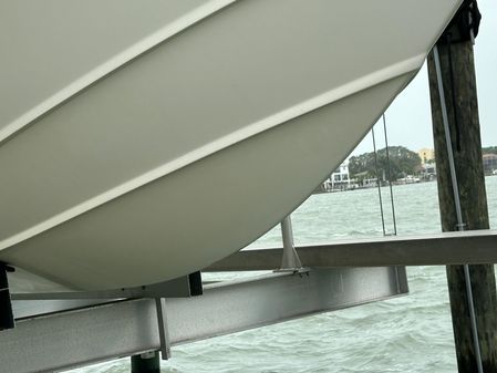 Boston-whaler 255-CONQUEST image