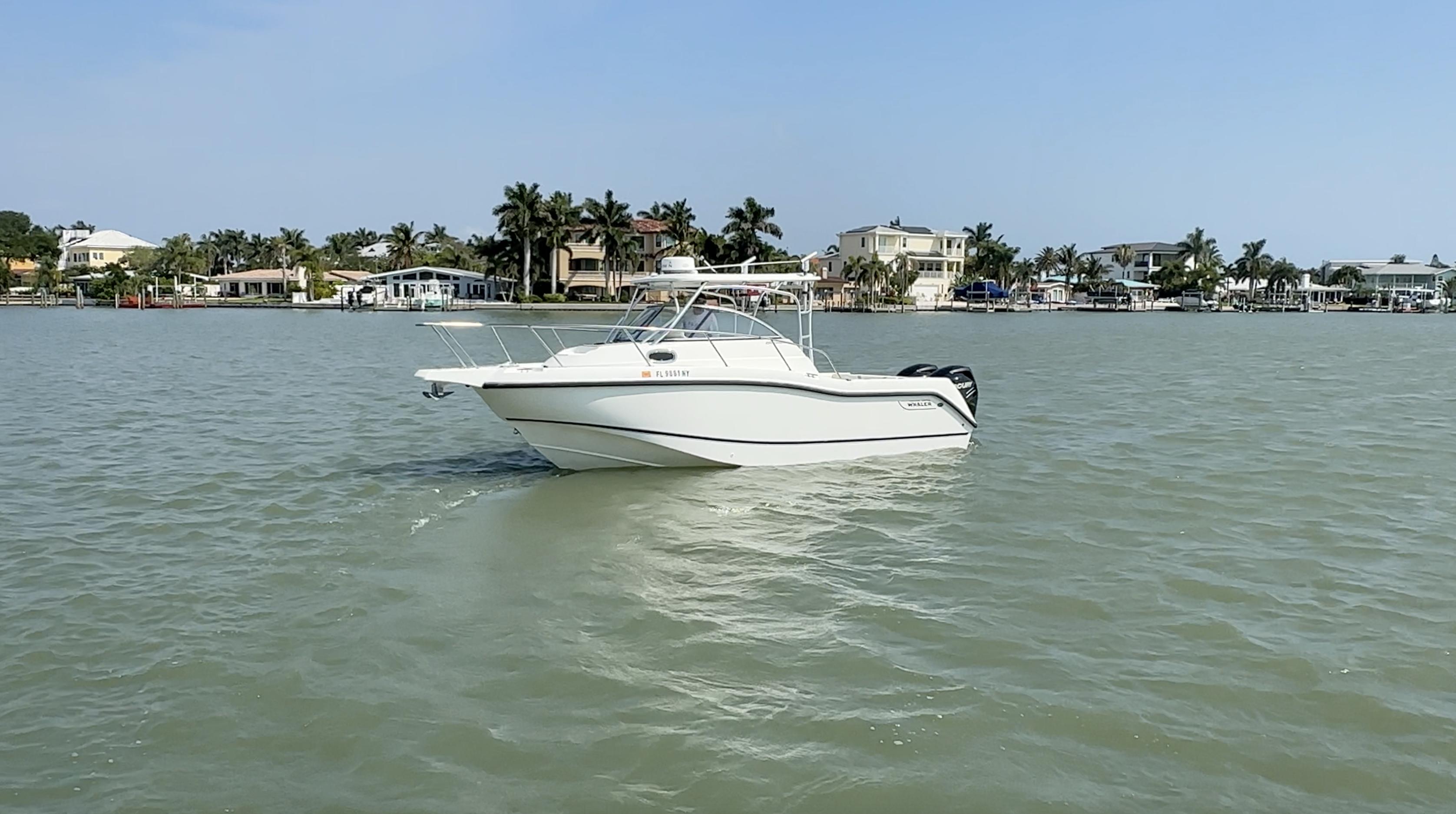 2008 Boston Whaler 255 conquest