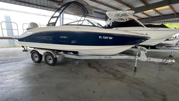 Sea Ray SPX 210 OB