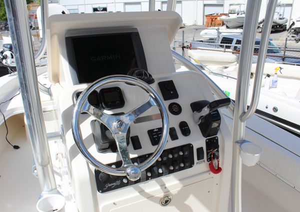 Young-boats 24-CENTER-CONSOLE image