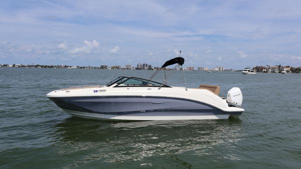 Sea Ray SDX 250 Outboard image