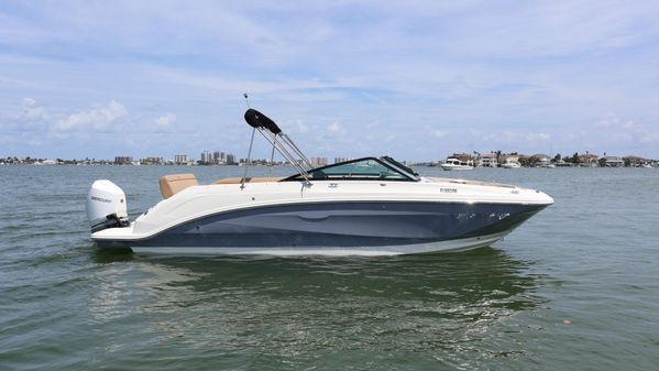 Sea Ray SDX 250 Outboard image