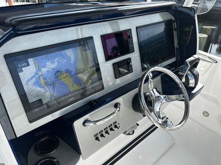 Nor-Tech 390 Sport Center Console image