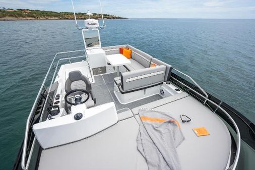 Jeanneau NC-WEEKENDER-1295-FLY image