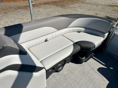 Tahoe-pontoon LTZ-23-QUAD-LOUNGER-TRITOON image
