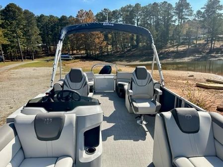 Tahoe Pontoon LTZ 23' Quad Lounger Tritoon image
