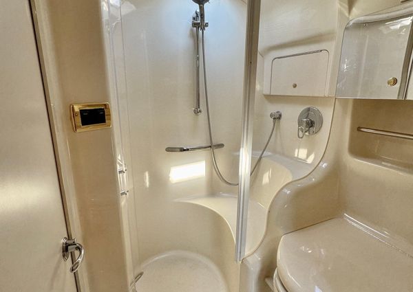 Sea Ray 410 Sundancer image