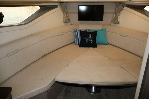 Sea Ray 320 Sundancer image