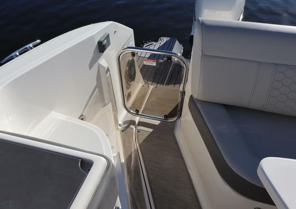 Sea Ray 320 Sundancer image