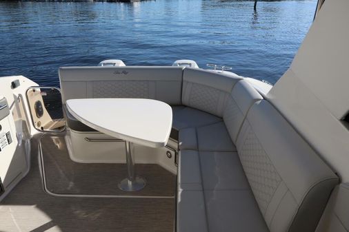 Sea Ray 320 Sundancer image