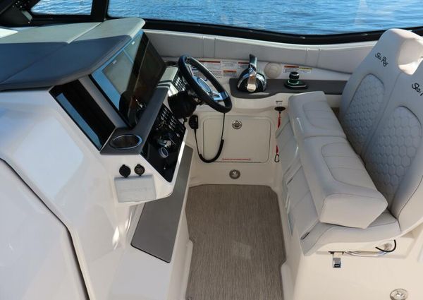 Sea Ray 320 Sundancer image