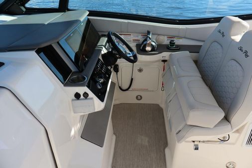 Sea Ray 320 Sundancer image