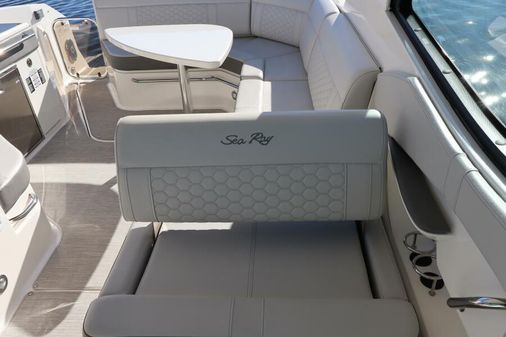 Sea Ray 320 Sundancer image