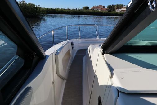 Sea Ray 320 Sundancer image