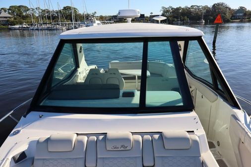 Sea Ray 320 Sundancer image