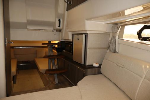 Sea Ray 320 Sundancer image