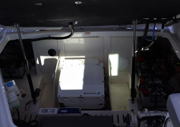 Sea Ray 320 Sundancer image