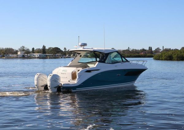 Sea Ray 320 Sundancer image