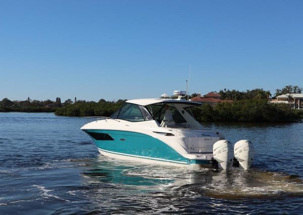 Sea Ray 320 Sundancer image