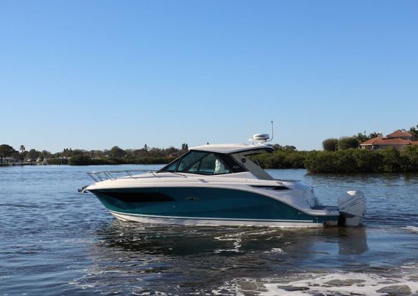 Sea Ray 320 Sundancer image