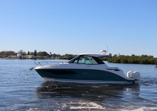 Sea Ray 320 Sundancer image