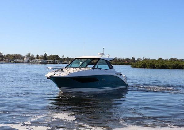 Sea Ray 320 Sundancer image