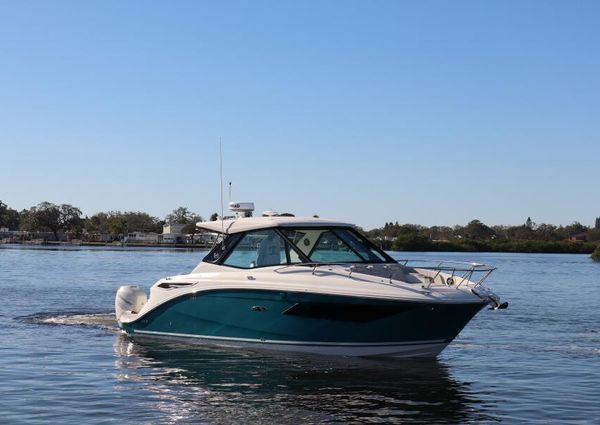 Sea Ray 320 Sundancer image