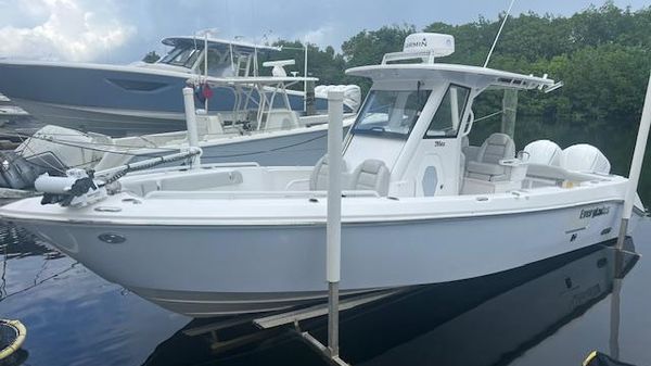 Everglades 295 Center Console 