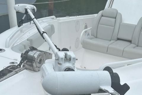 Everglades 295 Center Console image