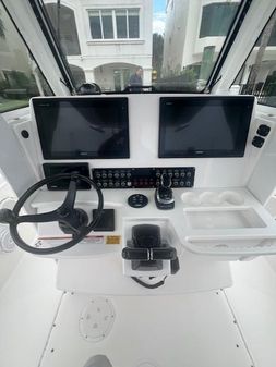 Everglades 295 Center Console image