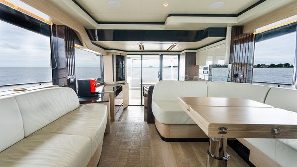 Absolute 52 Navetta image