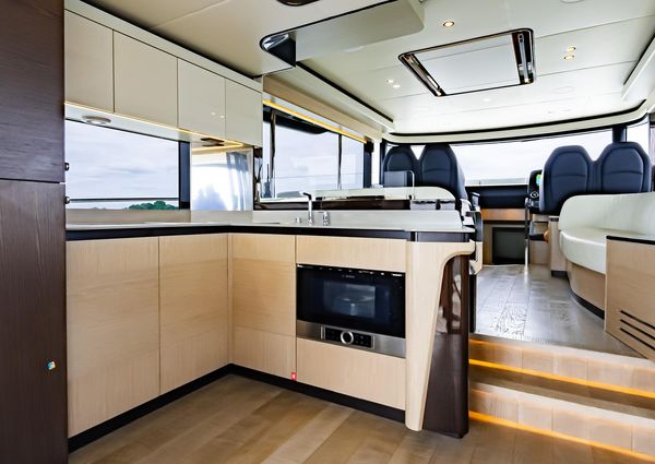 Absolute 52 Navetta image