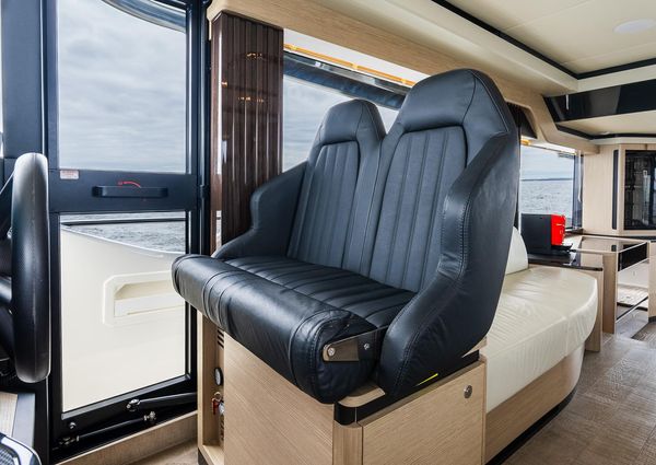 Absolute 52 Navetta image