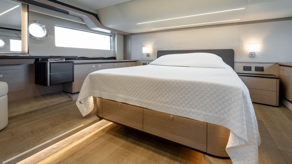 Absolute 52 Navetta image