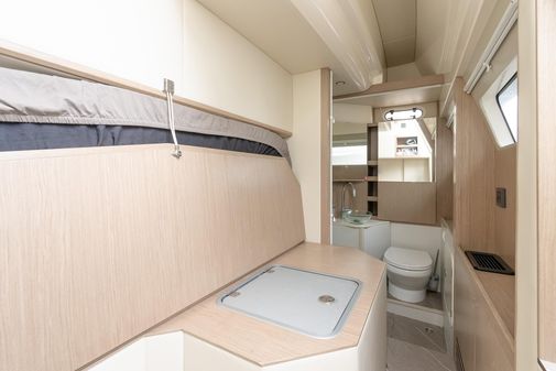 Absolute 52 Navetta image