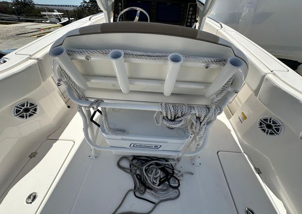 Robalo R250-CENTER-CONSOLE image