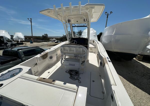 Robalo R250-CENTER-CONSOLE image