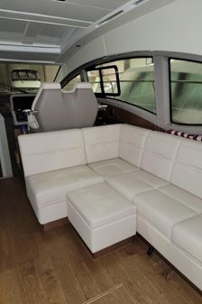 Sea Ray 400 Sundancer image