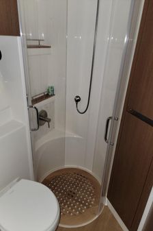 Sea Ray 400 Sundancer image