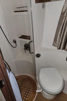 Sea Ray 400 Sundancer image