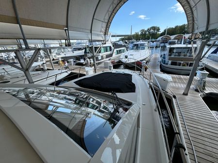 Cruisers Yachts 390 Express Coupe image