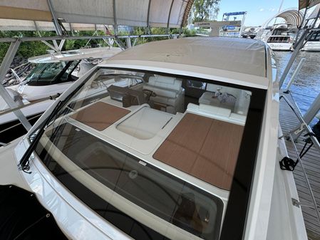 Cruisers Yachts 390 Express Coupe image