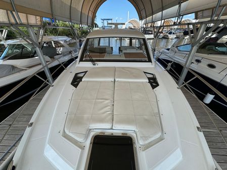 Cruisers Yachts 390 Express Coupe image