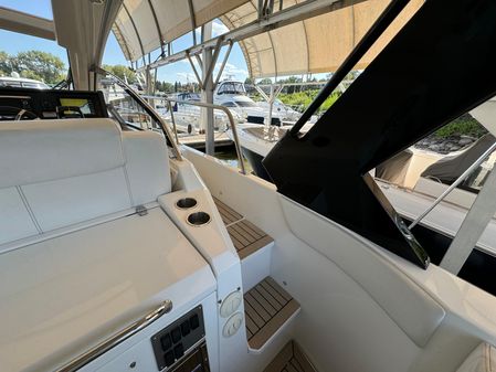 Cruisers Yachts 390 Express Coupe image