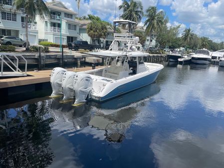 Everglades 365 Center Console image