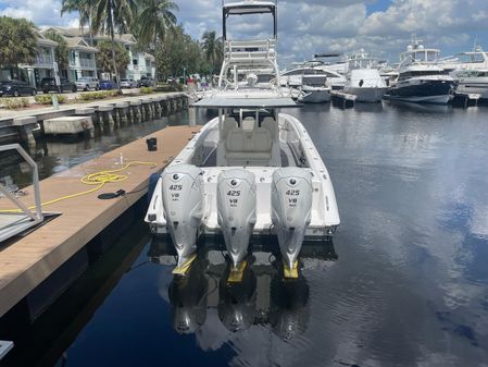 Everglades 365 Center Console image