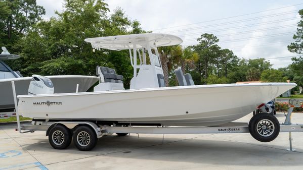 NauticStar 274 Bay image