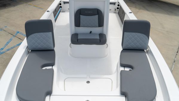 NauticStar 274 Bay image